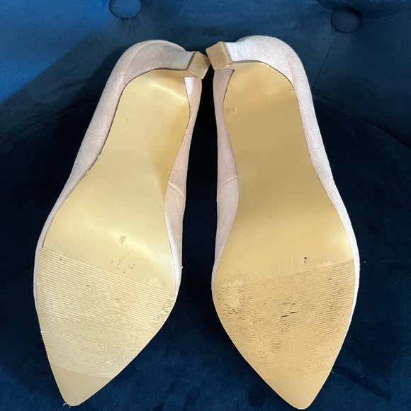 Pink heels - Picture 3 of 4